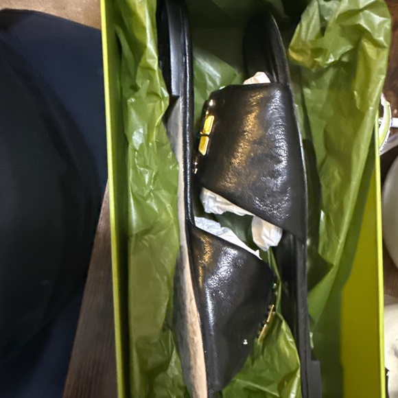 Size 11 Tory Burch slides - Picture 2 of 3